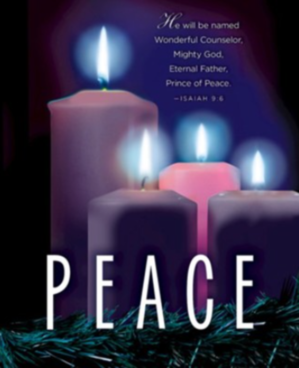 The candle of peace lit during Advent.